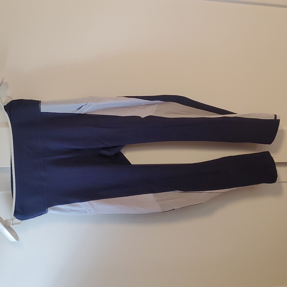 Fabletics 3/4 Leggings Mesh Below Knee Size L